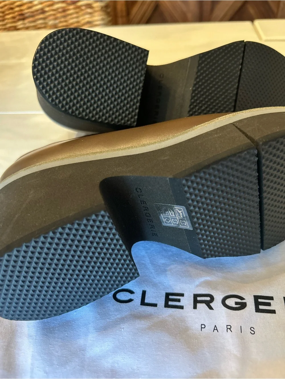Robert Clergerie Black Patent Platform Lace-Up Shoes